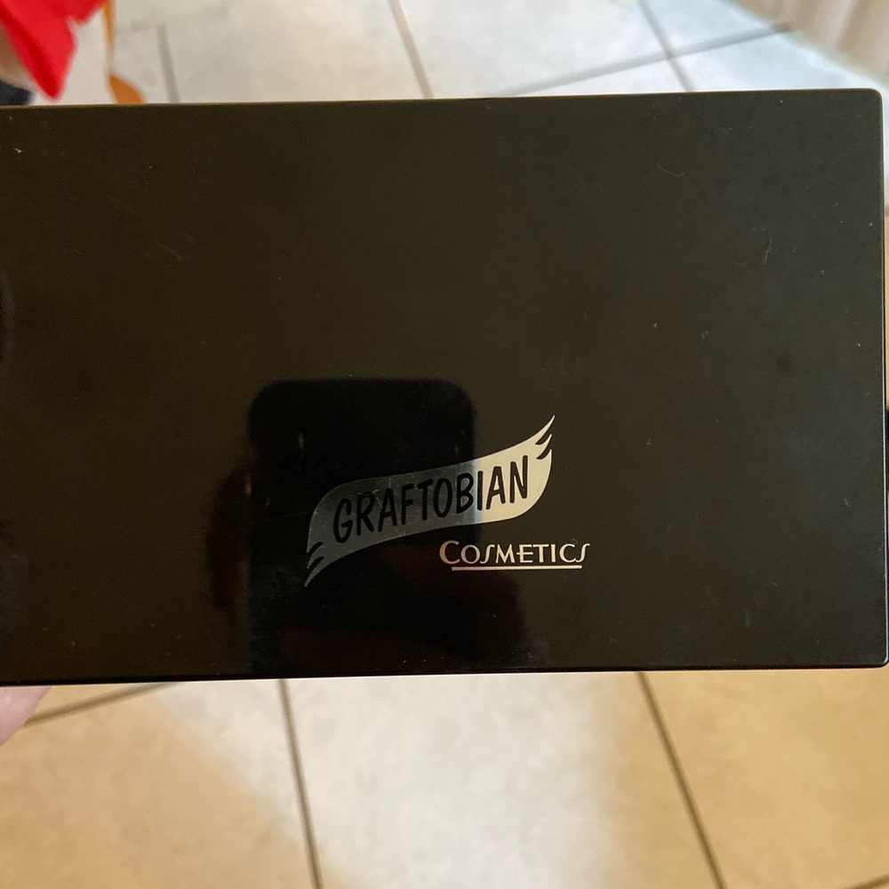 Graftobian foundation palette